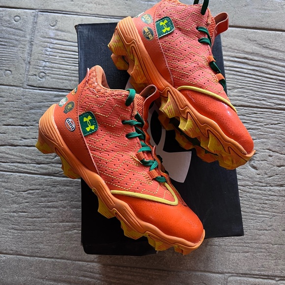 Under Armour Kids Bright Orange Baseball Cleats 2Y - Picture 2 of 5